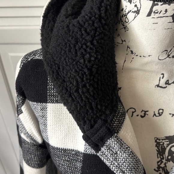 RD Style Black and White Plaid Teddy Jacket - Picture 2 of 7